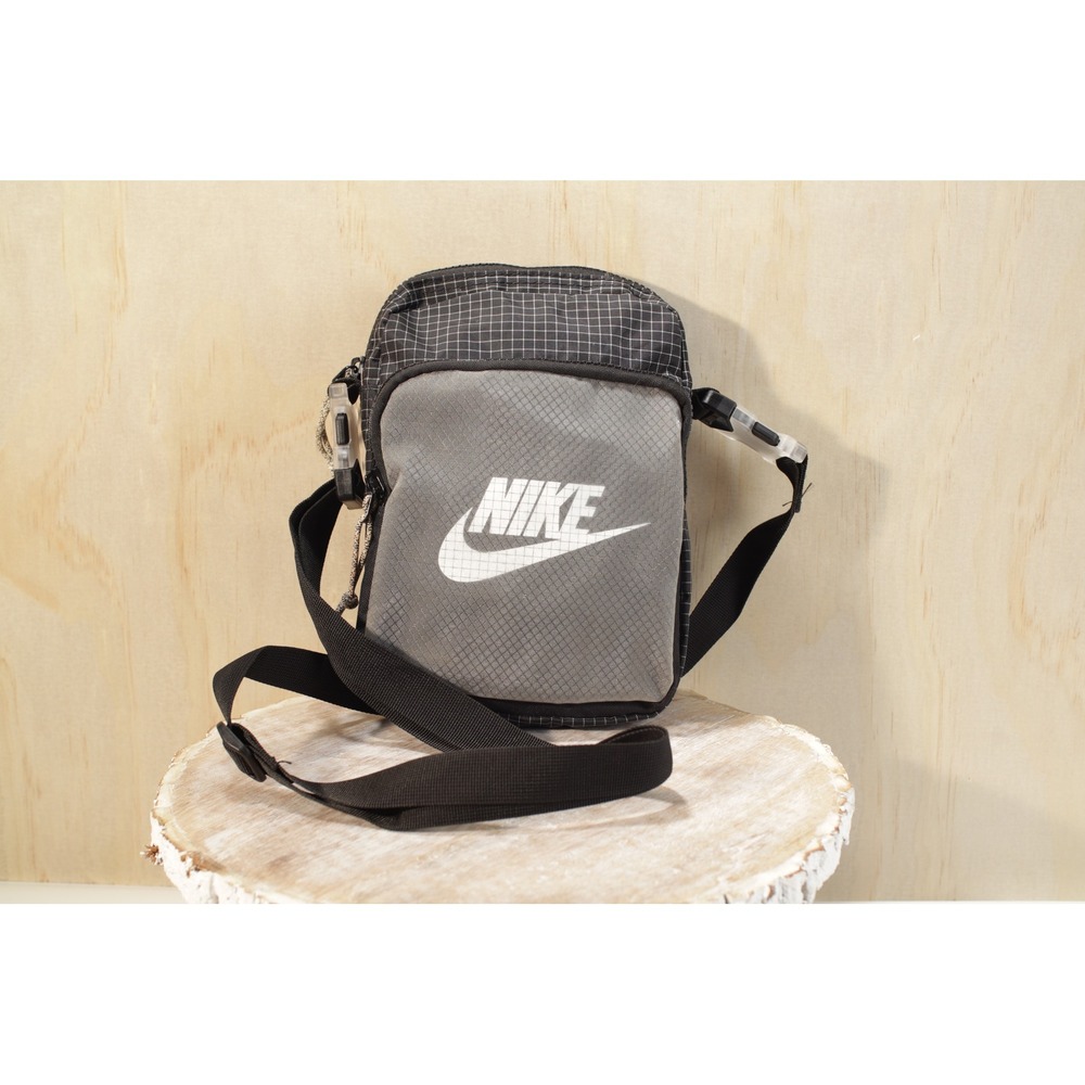 Nike Heritage 2.0 Crossbody Bag Grey Black Grid Ripstop Small Messenger Bag